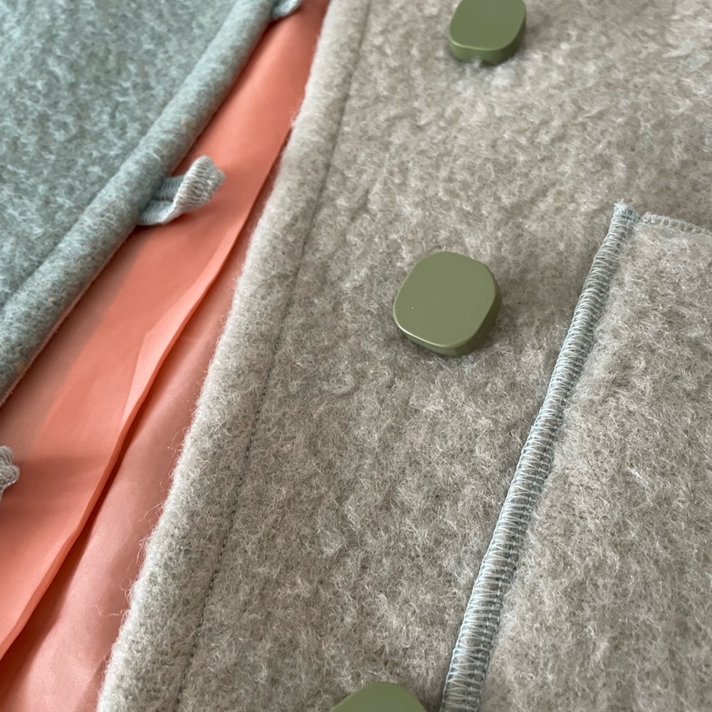 Chic Two-Tone Jacket - image 3